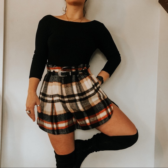 Backless Black Body Suit - Picture 2 of 4